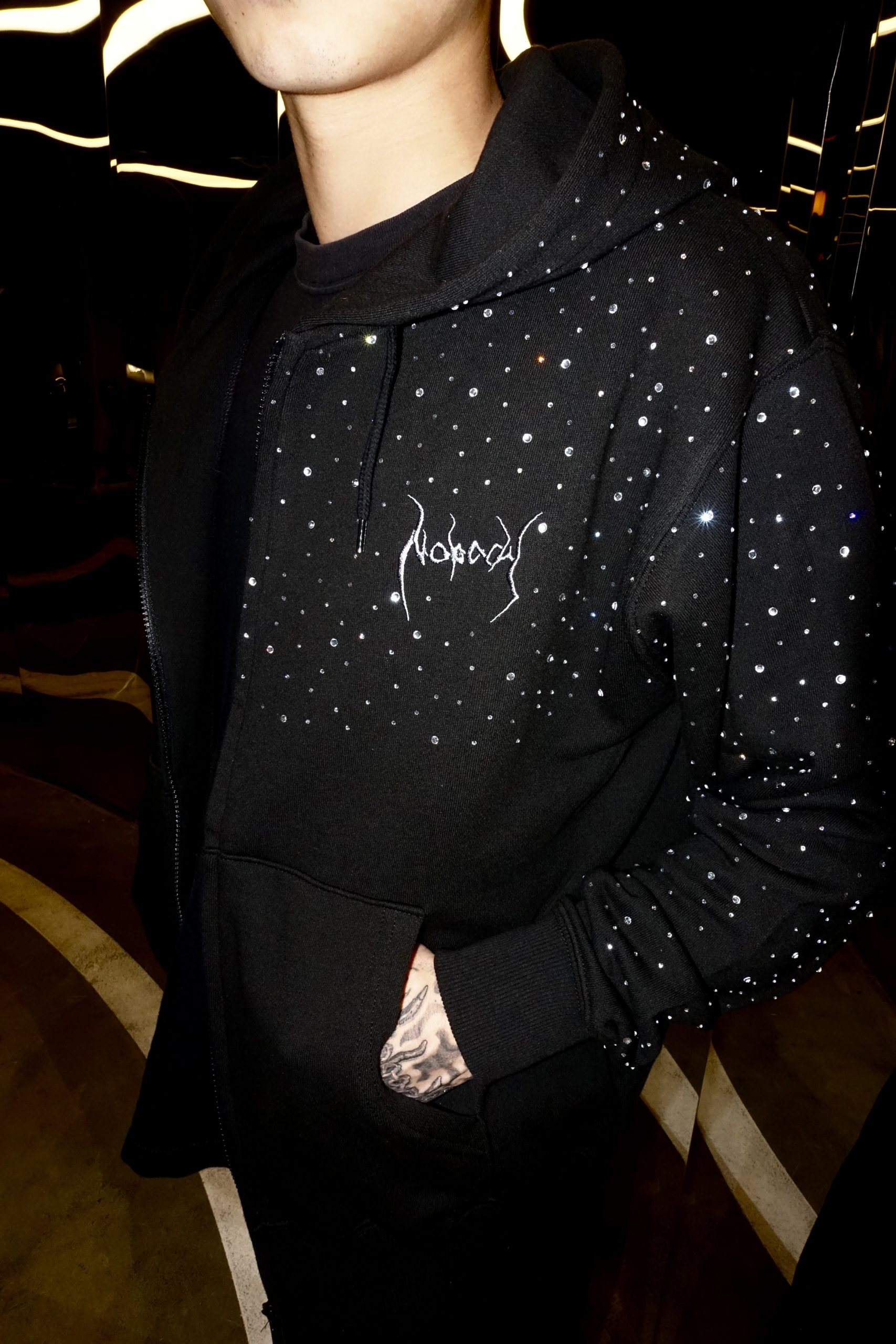 NOBODY LINE STONE ZIP UP SWEAT